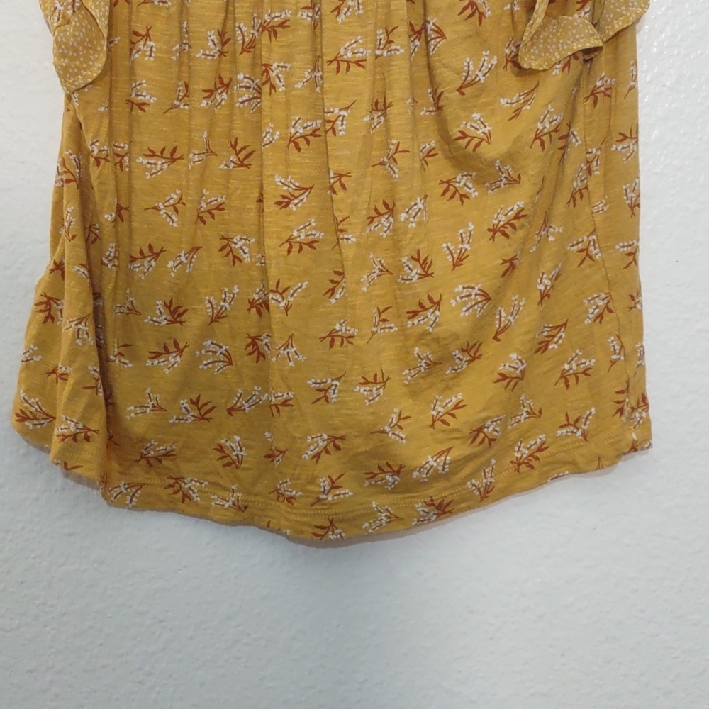PRE OWNED LUCKY BRAND CAP SLEEVE FLORAL SHIRT SIZE S/P - Picture 9 of 10